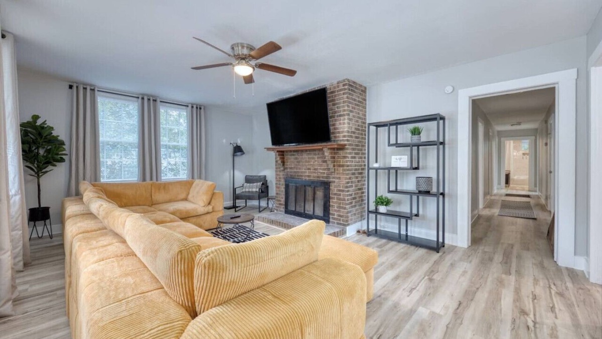 Columbus Apartment | Downtown Family Retreat |15 mins to Fort Benning