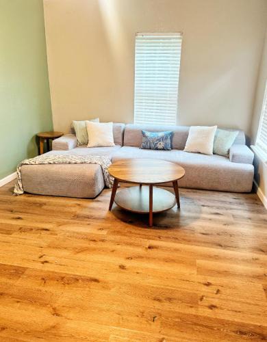 Fort Smith Apartment | Downtown Fort Smith Apartment with Yard Pet Friendly
