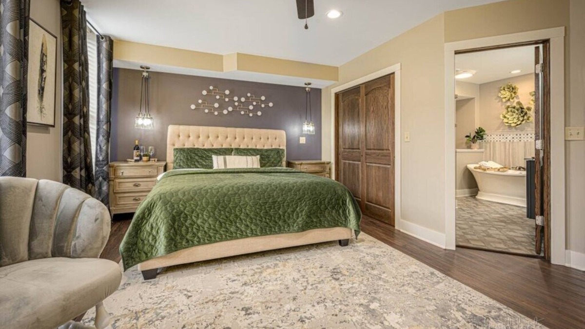 Galena Apartment | Downtown Galena Luxury Penthouse w/Parking