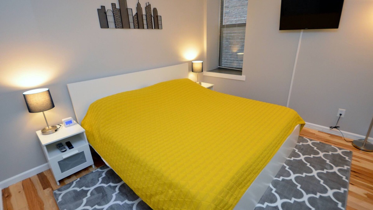 The Gate Apartment | Downtown Gate District Apartment, Convenient To Everything, King Bed (2FR)