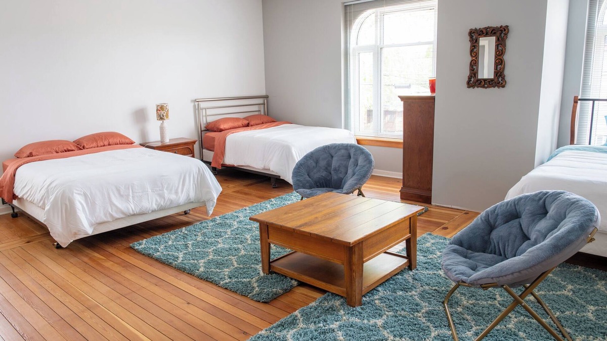 Downtown Kenosha Apartment | Downtown Gem Spacious, Comfortable & Family-Friendly Retreat Above a Coffee Shop