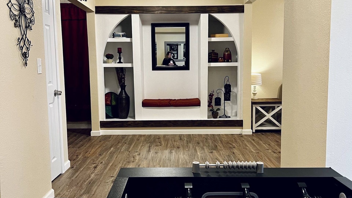 Midland House | Downtown Getaway
