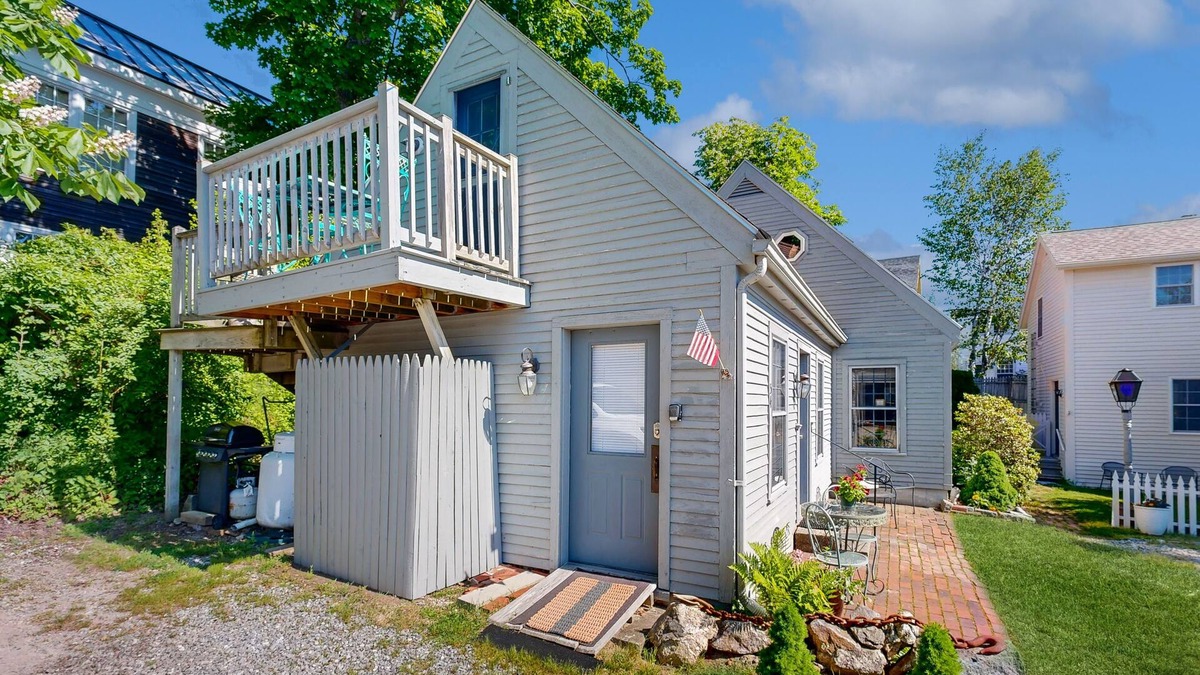 Wiscasset Apartment | Downtown, ground floor studio near the ocean w/patio, outdoor dining area & more
