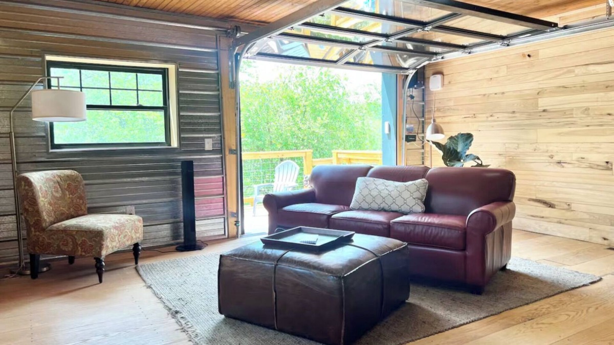 Canaan Valley Apartment | Downtown - Heart of Davis