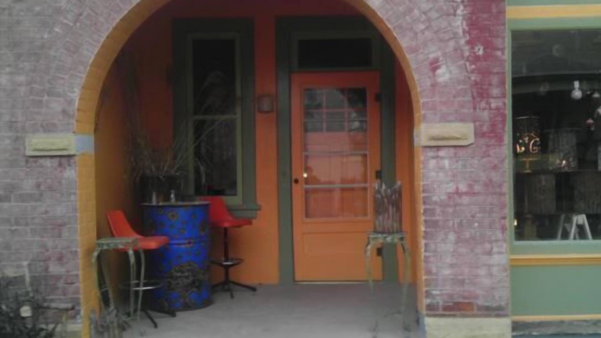 Ste Genevieve Apartment | Downtown historic main street