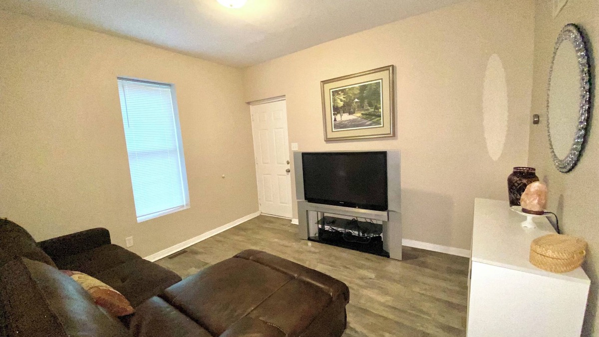 Hobart Apartment | Downtown Hobart Cozy 1 Bedroom