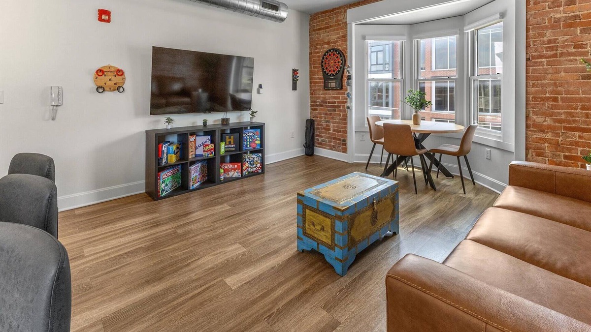 Lockerbie Square Apartment | Downtown Indy - Famous Mass Ave with Balcony