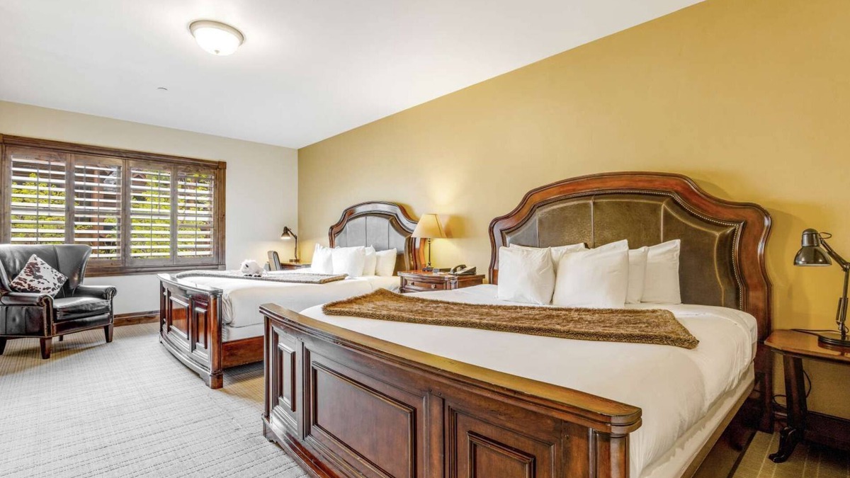 Jackson Hole Hotel | Downtown Jackson - Double King Suite