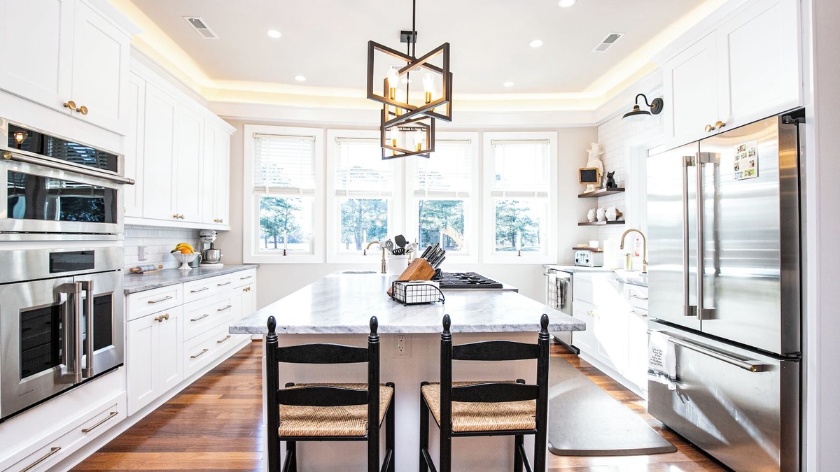 Cape Charles House | Downtown Lakefront Location!