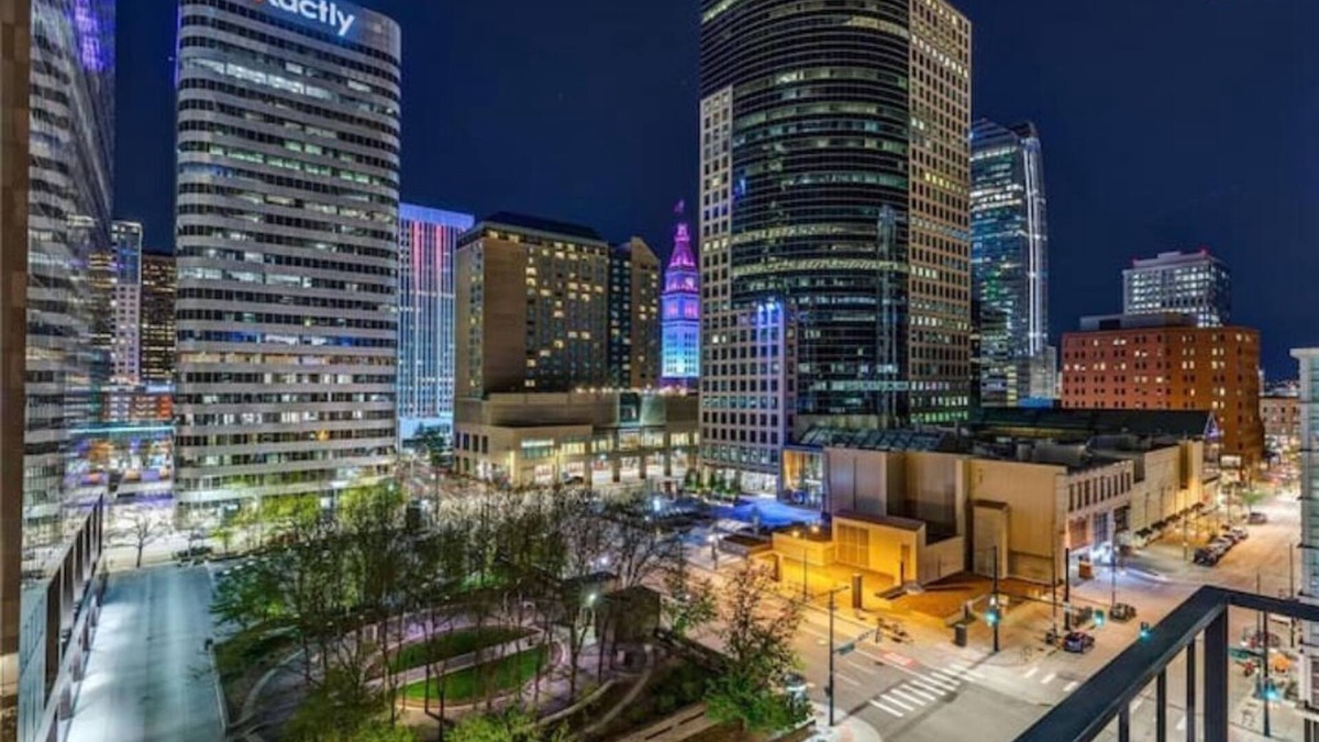 Ballpark Condo | Downtown Larimer Square with amenities!