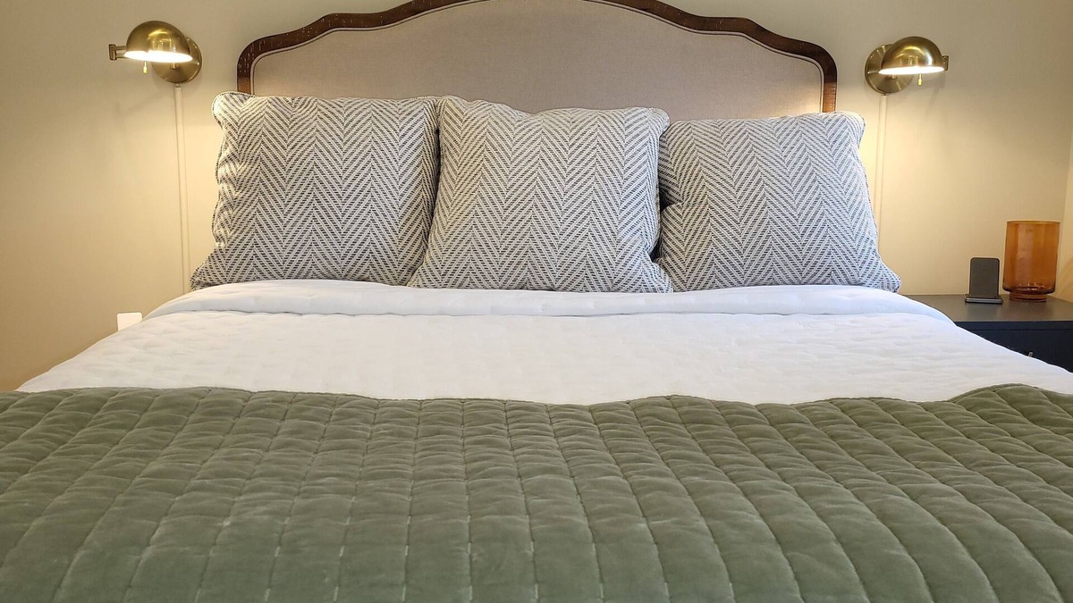 Lexington Apartment | Downtown Lexington Private Apt!