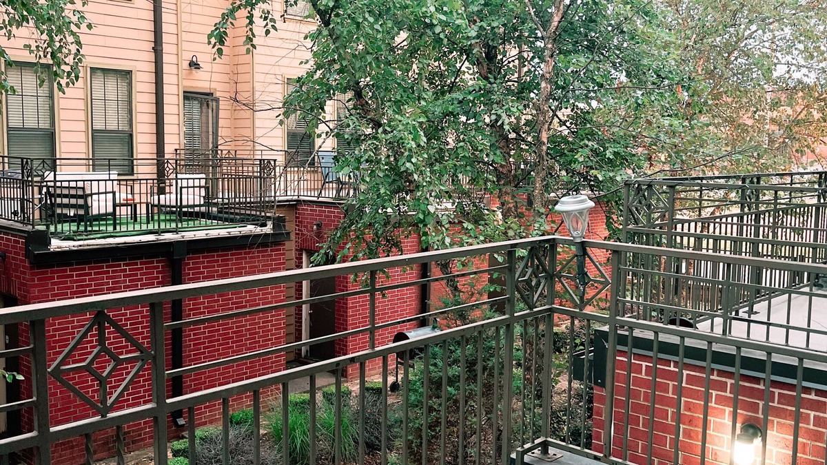 Fort Smith House | Downtown loft - walking distance to bars, restaurants, coffee shops, and more