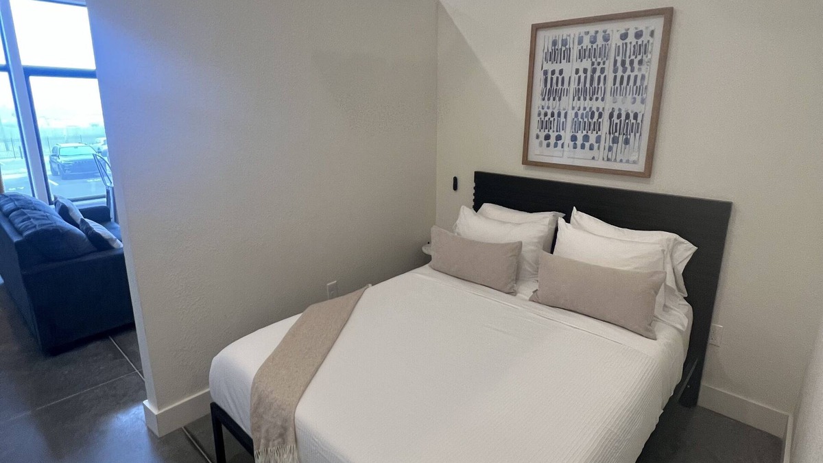 Jonesboro Apartment | Downtown loft with gym inside building