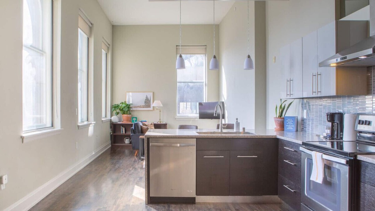 East Town Apartment | Downtown Luxury 1BR Loft