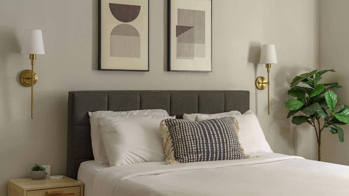 Downtown Columbus Apartment | Downtown Luxury Apartment on the Columbus Commons