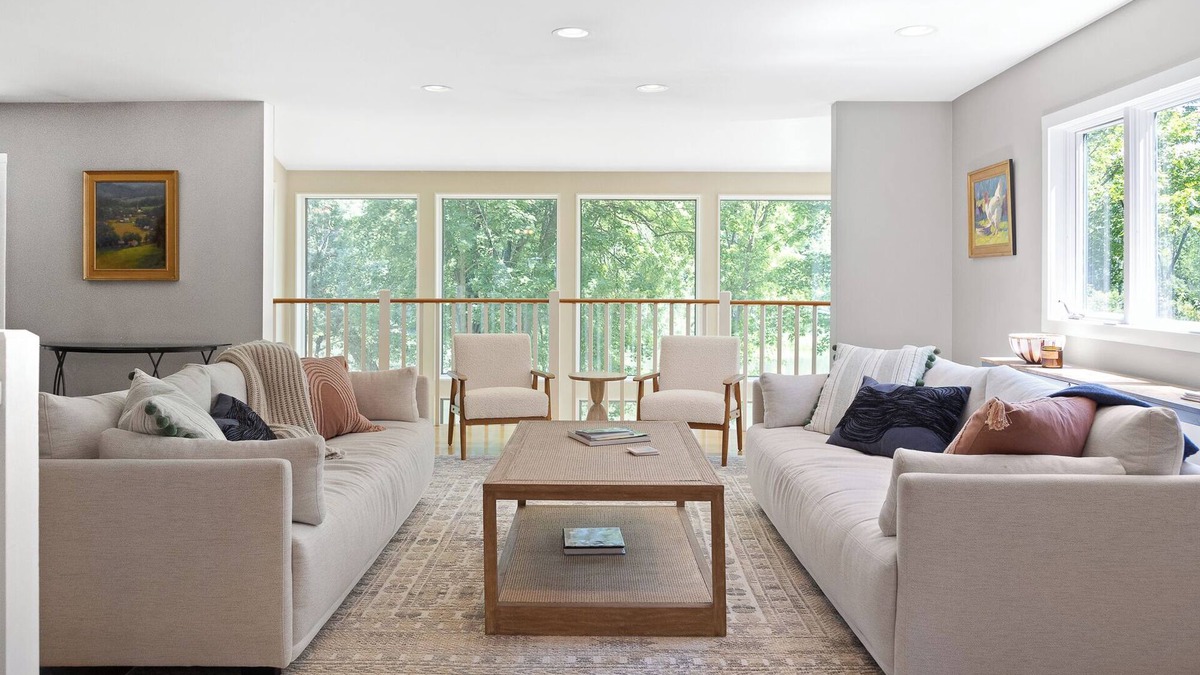 Middlebury House | Downtown Middlebury River House