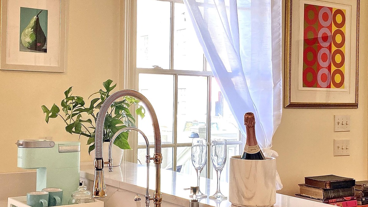 Central Business District House | Downtown Mobile, AL- 5 Minute Walk to Parades!