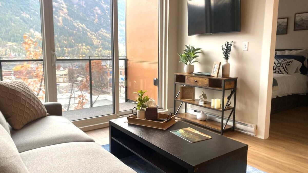 Nelson Apartment | Downtown Mountain Getaway