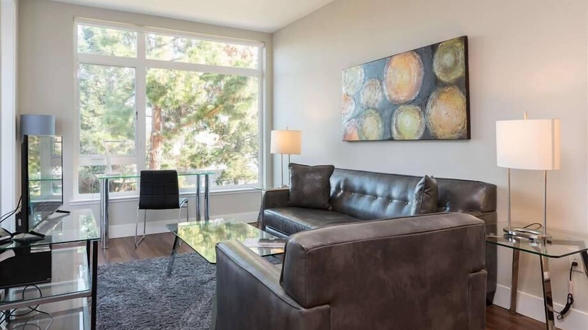 Shoreline West Apartment | Downtown Mountain View 2 BR | Close to Castro St