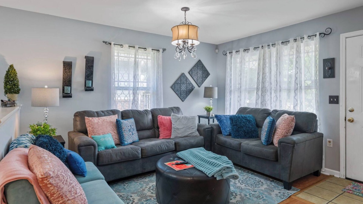 Spencer J. McCallie House | Downtown- Newly renovated, luxury in quiet neighborhood! 2miles to everything!