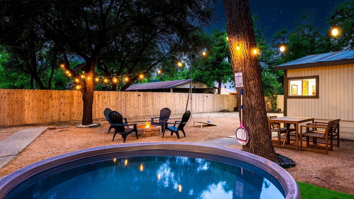 Downtown San Antonio House | Downtown Oasis: Cowboy Pool, Firepit & King Suite