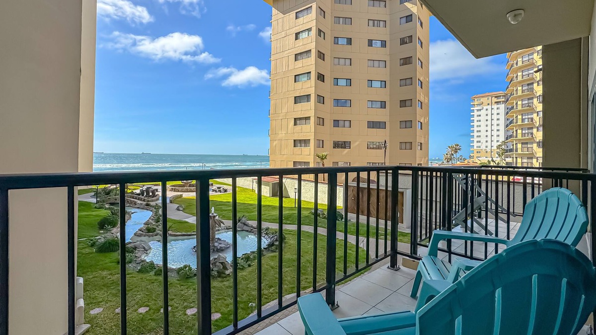 Centro Playas Condo | Downtown Oceana Condo/2 Min Walk to Papas&Beer