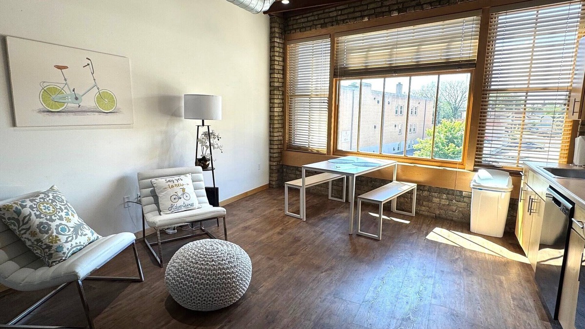 Fargo Apartment | Downtown- Off Broadway- 1 bedroom Suite 202 Pet Friendly!
