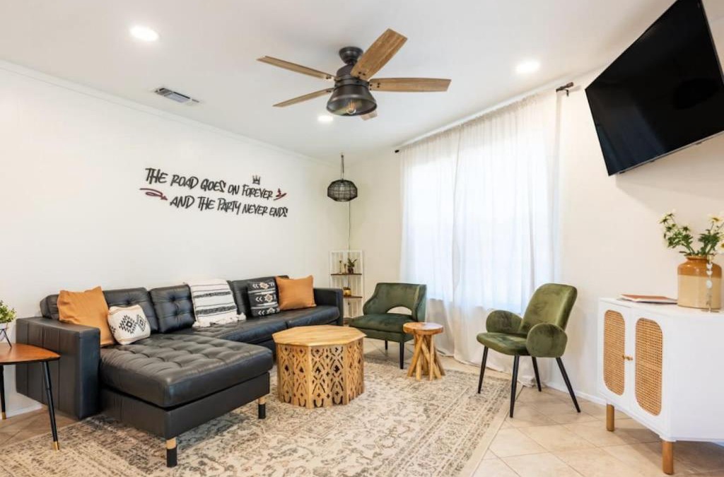Wimberley House | Downtown Pearl Bungalow at Beer Ranch Project