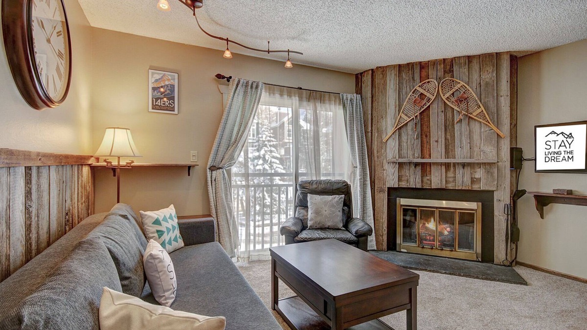 Historic District Condo | Downtown Pet Friendly Getaway!-Steps to Everything! Free Parking!