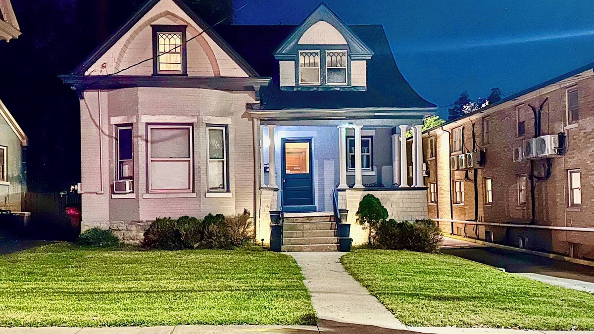 Downtown House | Downtown Private Home near Woodland Park Lex.Ky - 30 day min - 365 day stay