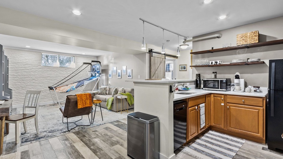 Southwest Raleigh Apartment | Downtown Raleigh Basement 1BRFlat~Upgrade~GoCanes!