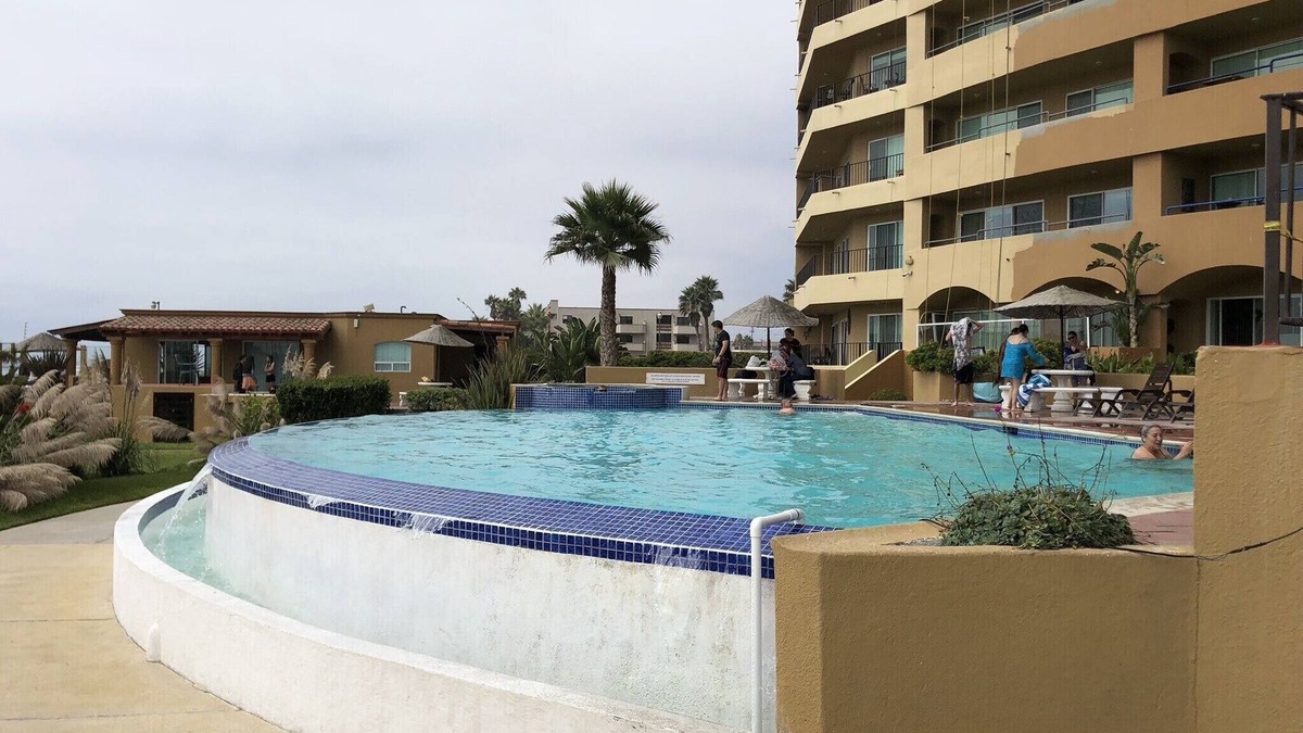 Centro Playas Condo | Downtown Rosarito Beach n Sand, 2 bedroom Condo, Directly on Beach Front