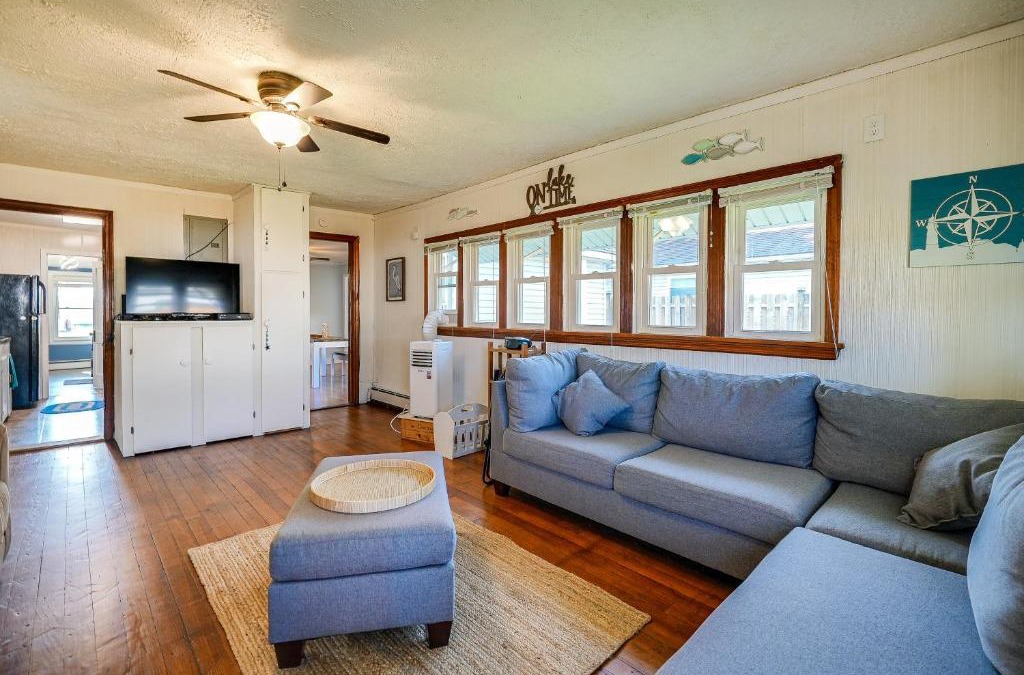 Russells Point House | Downtown Russells Point Cottage Near Indian Lake!