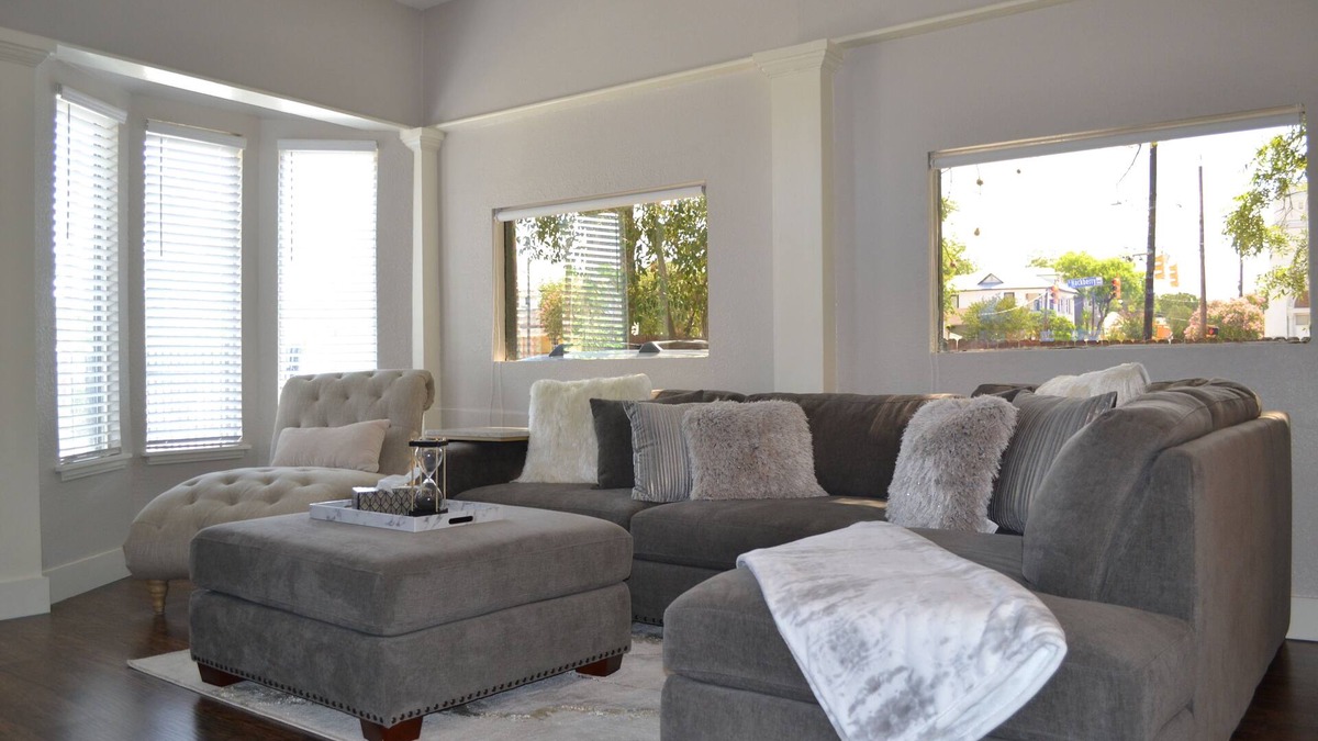 Historic Garderns House | Downtown San Antonio cozy 3BR 2BA with free parking