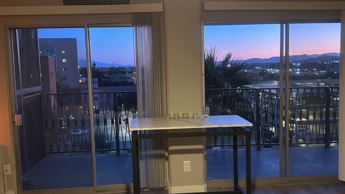 Downtown Tucson Apartment | Downtown-Spacious 1bdrm, Desert Views, City Lights, Fitness Room, Pool & WiFi