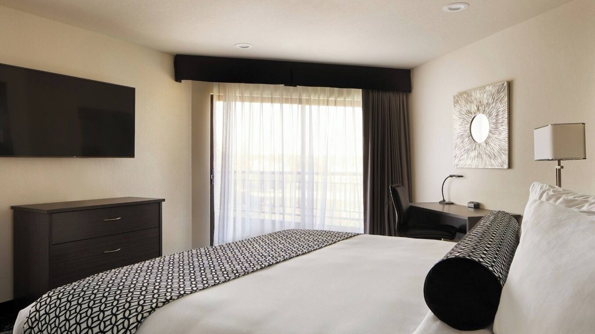 Riverside House | Downtown Spokane Escape | Near Riverfront Park & Spokane Arena | Outdoor Pool