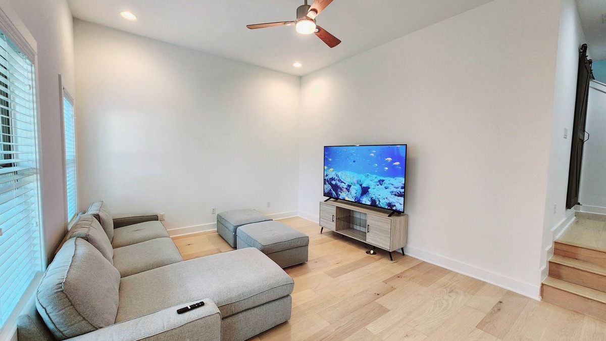 Rosewood Bed & Breakfast | Downtown Stay in East Austin @ 12th Street