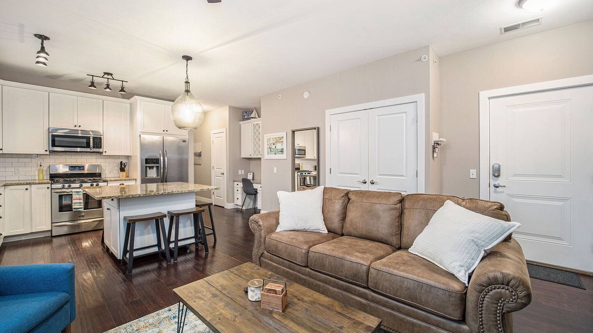Traverse City Condo | Downtown TC Luxury 2 Bedroom - 3 Bed Top Floor Condo Parking Included