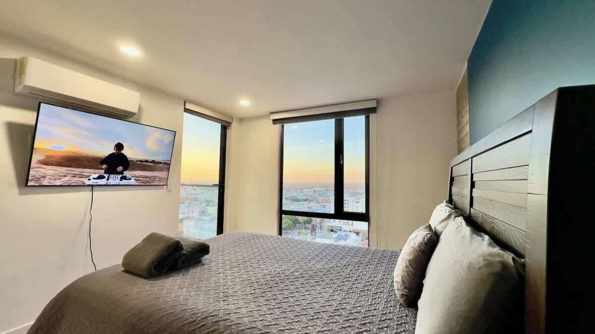 Avenida Revolucion Apartment | Downtown TJ Ave Revolucion 1BR Suite 10th floor