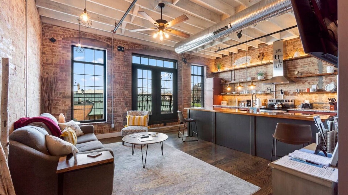 Perryville Apartment | Downtown Urban Loft above Restaurants
