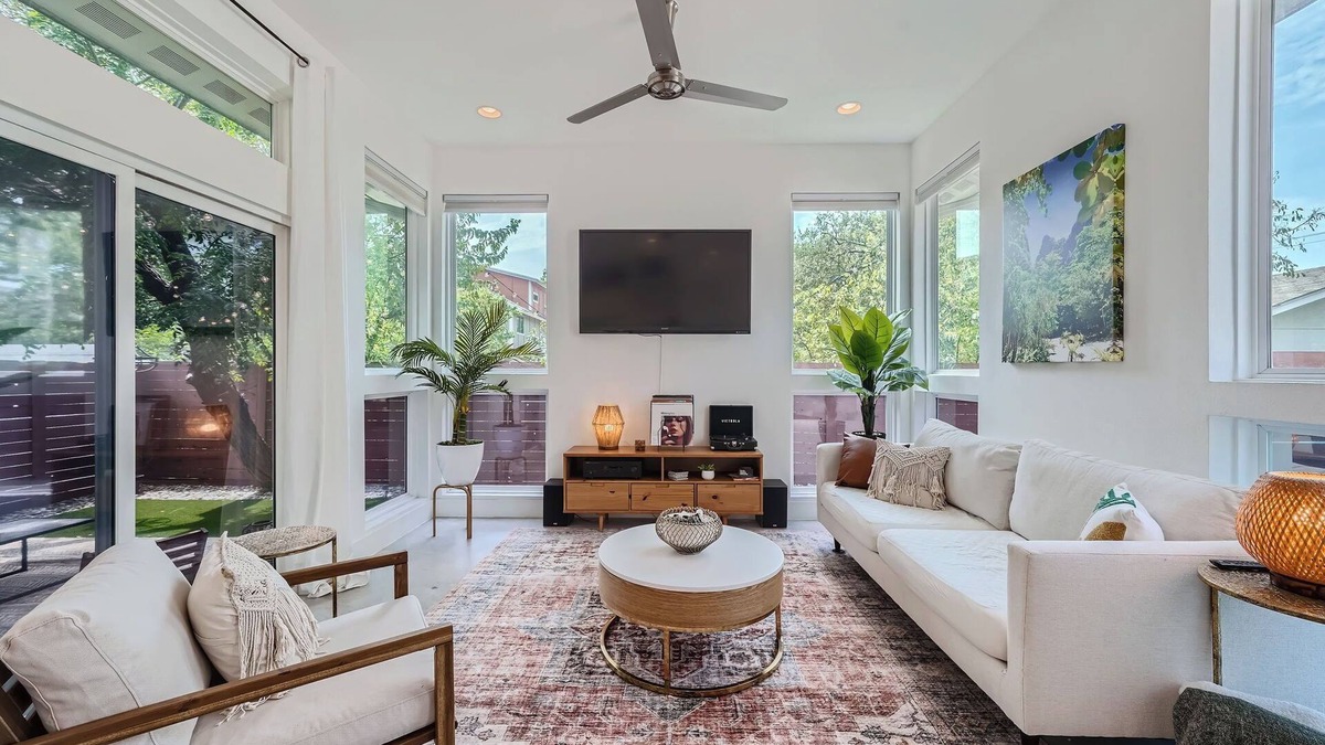 Highland House | Downtown Vibes with Backyard Bliss - WFH Friendly