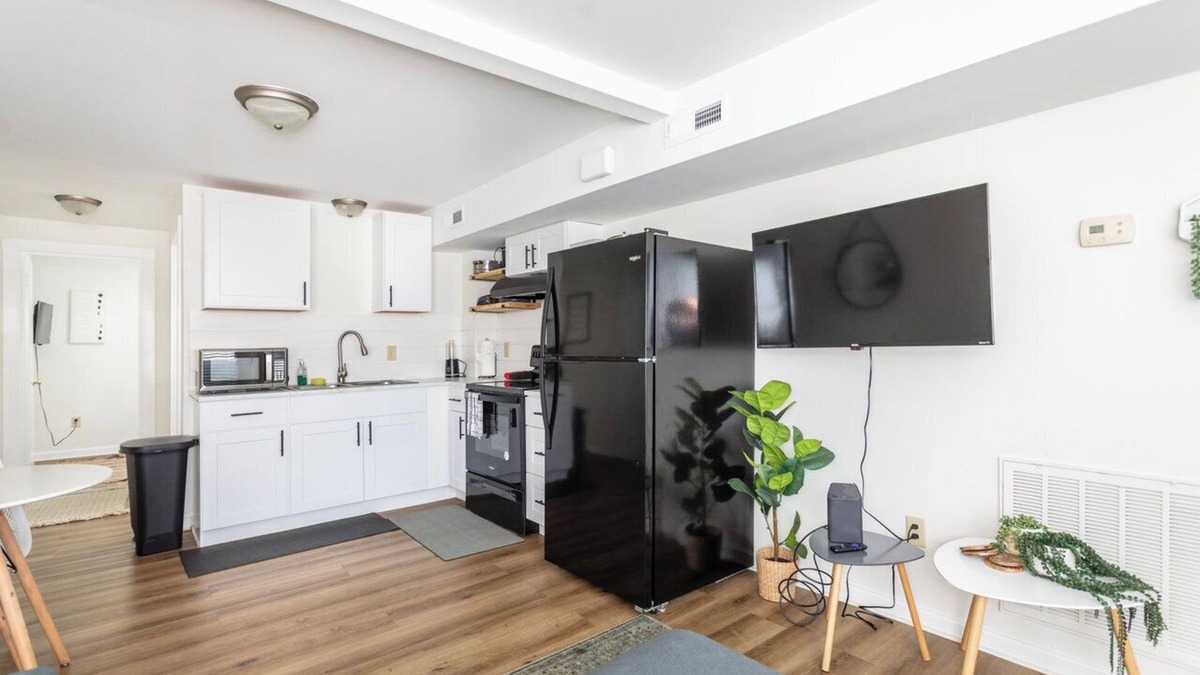Waynesboro Apartment | Downtown Waynesboro, Close to 151, Blue Ridge Parkway, Close to Augusta Health and UVA