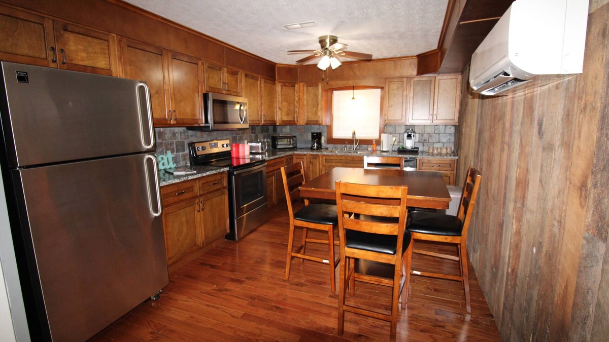 Brownsville Apartment | DowntownBrowntown