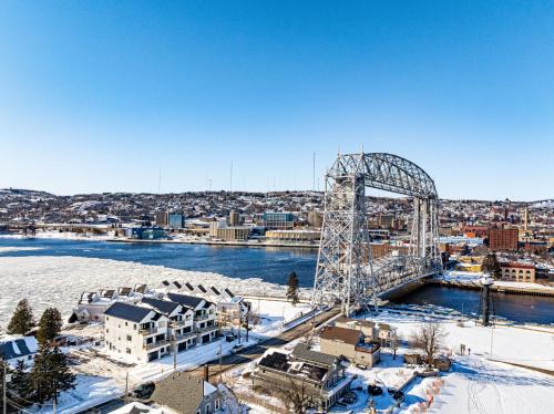 Park Point Hotel | Dragestil 713 Duluth Luxury Condos
