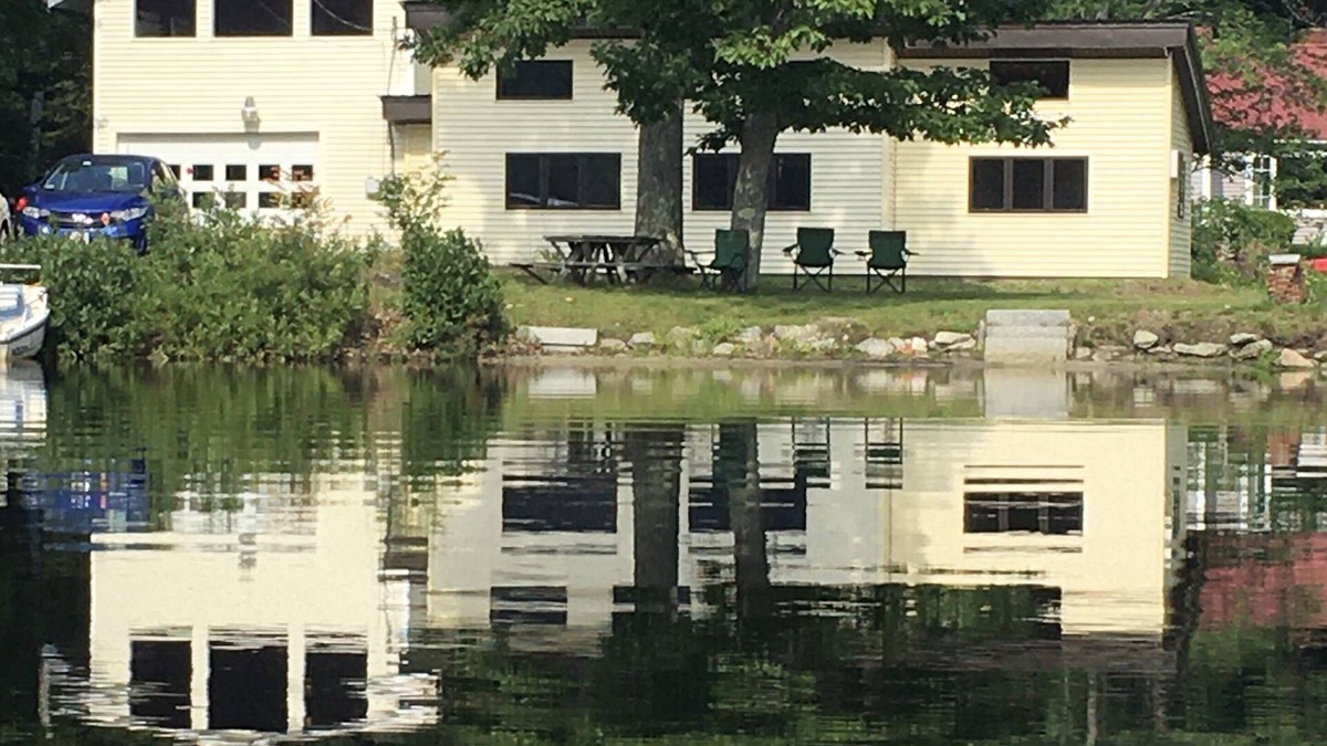 Mount Sunapee Cottage | Dragonfly Cottage on Beautiful Mountainview Lake