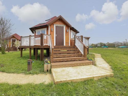 Pentney House | Dragonfly Retreat
