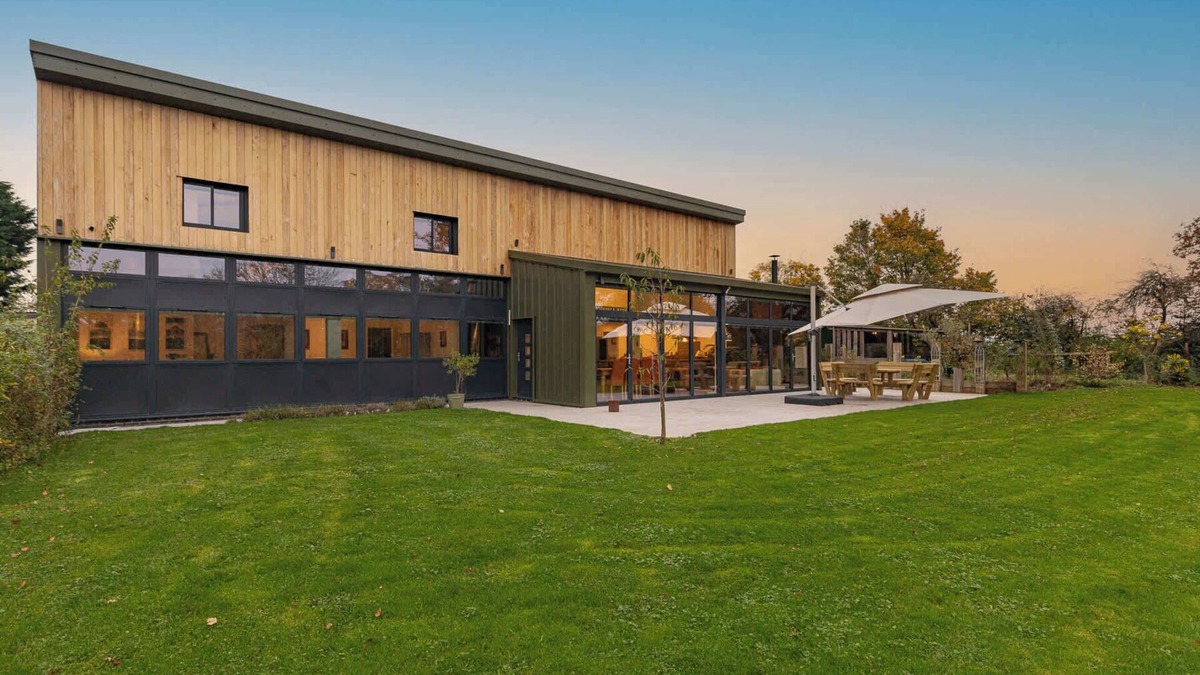Leigh Sinton House | Dragons Barn with Hot Tub