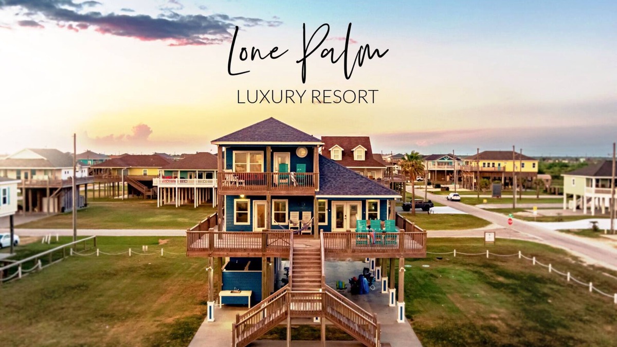 Crystal Beach House | Dramatic Ocean Views*Seconds to Beach*3 bdrm House*Sleeps 12