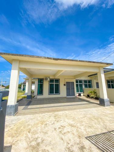 Bukit Kuang House | Dramayu Homestay
