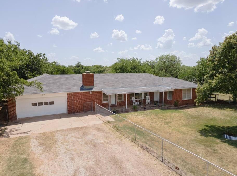 Clay House | Dream Acres Farm - 3 Bedrooms Kings/Queen/ Near Base